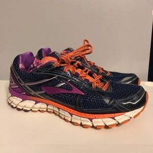 women’s brooks GTS-15 running shoes sneakers clean